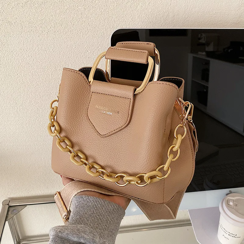 

Женская сумка-мешок из искусственной кожи на широком ремешке, дамские сумочки-тоуты с цепочкой и ручками, модный дизайнерский Дамский саквояж на плечо через плечо