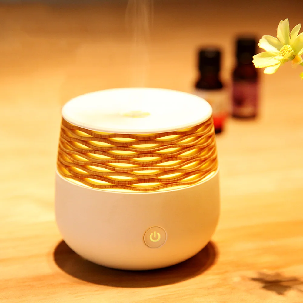 

Small Essential Oil Diffusers Wood Grain 30ml Portable Aromatherapy Diffuser Ultrasonic Mist Night Light Aroma Diffuser Gift