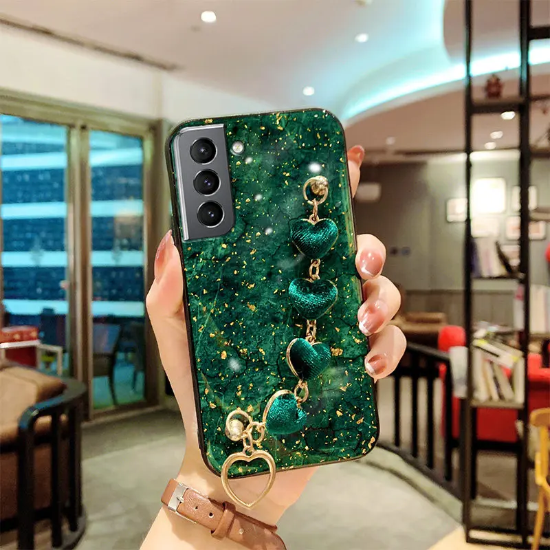 Luxury Love bracelet Phone Case For Samsung Galaxy S20FE S21 S20 S10 S9 Plus Ultra Note 8 9 10 20 Coque Chain Wrist Strap Cover