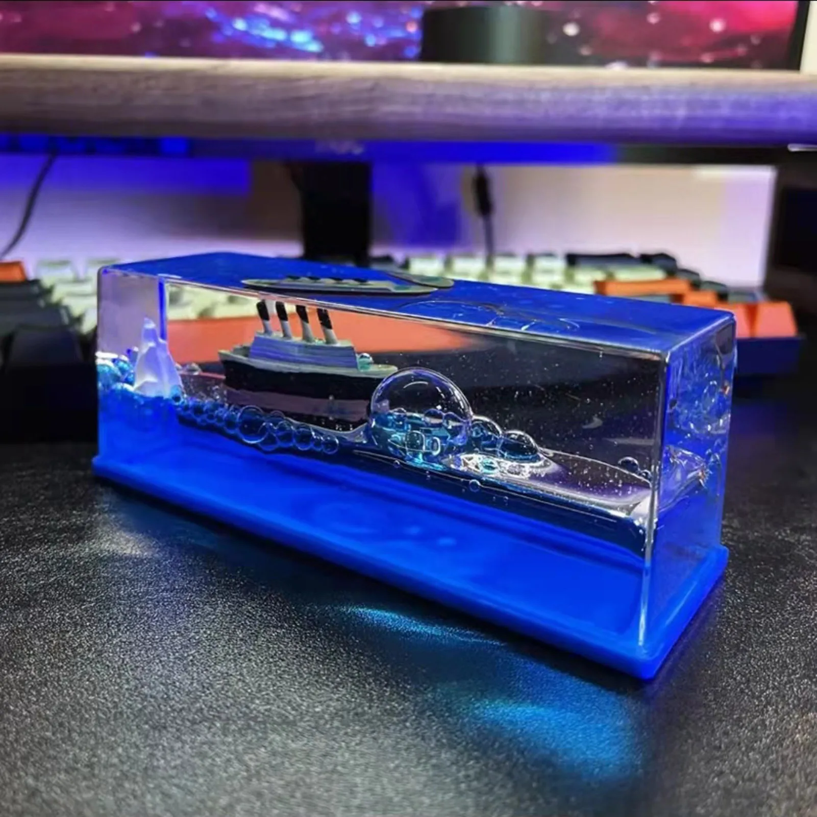 

Темно-синий декоративный корабль, Фотофон с плавающей жидкостью, игрушечная лодка, модель лодки, украшение для автомобиля, дома, ванной комн...