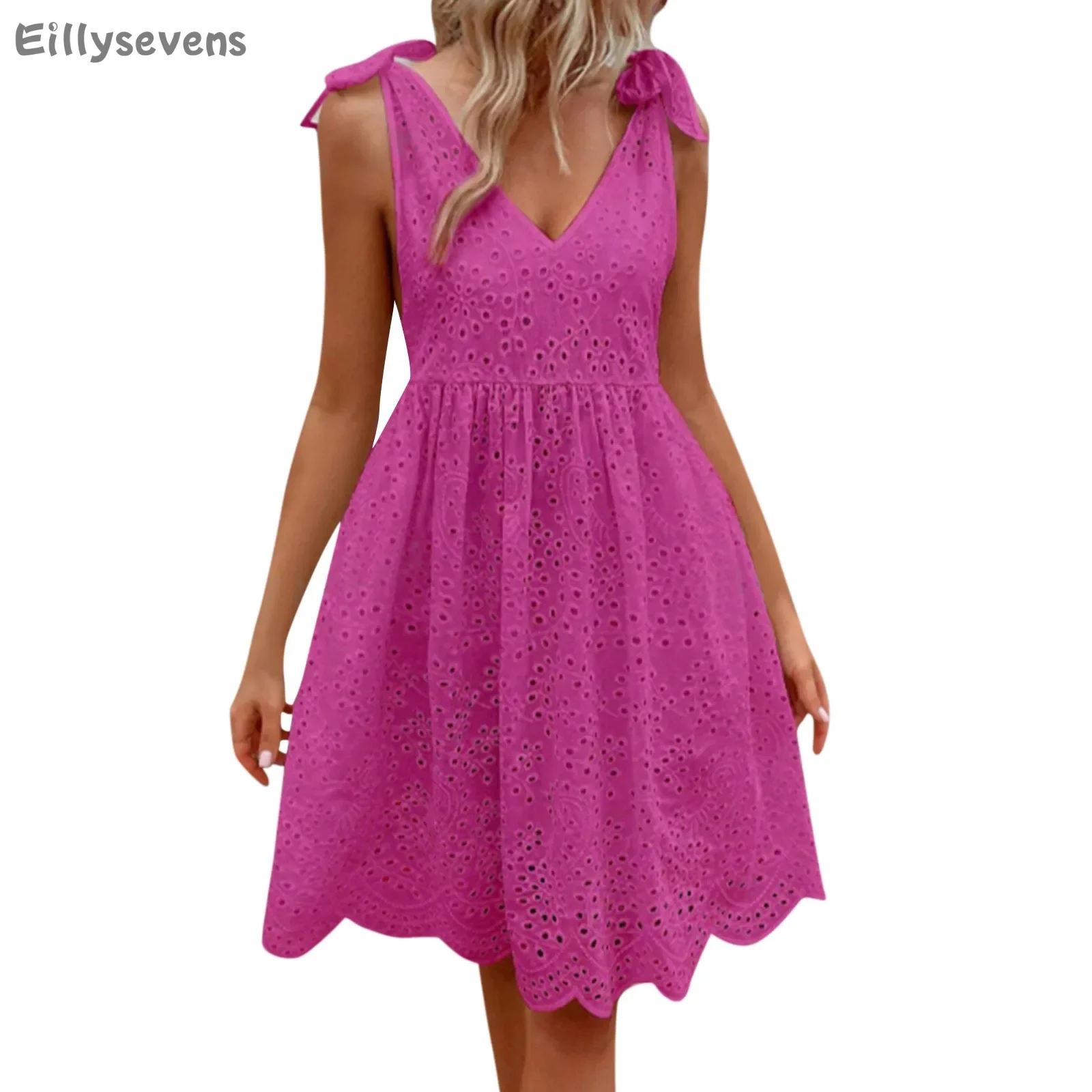 Женское однотонное платье трапециевидной формы с V-образным вырезом