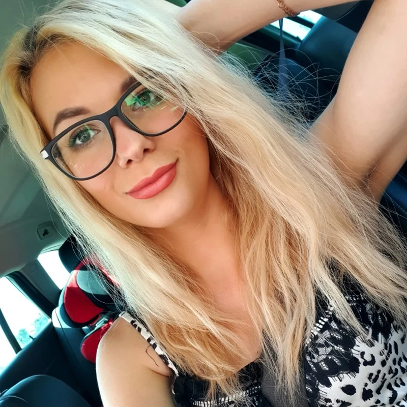 

Vintage Square Women Eyeglasses for Men Retro Ladies Metal Glasses Eyewear Frame 2022 Gafas Female