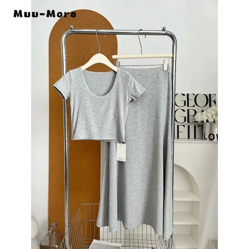 

2023 Summer Casual Basics Solid Color 2 Piece Set Women Short Sleeve O-neck Top +A-line Skirt Sporty Two Piece Skirt Set Outfits