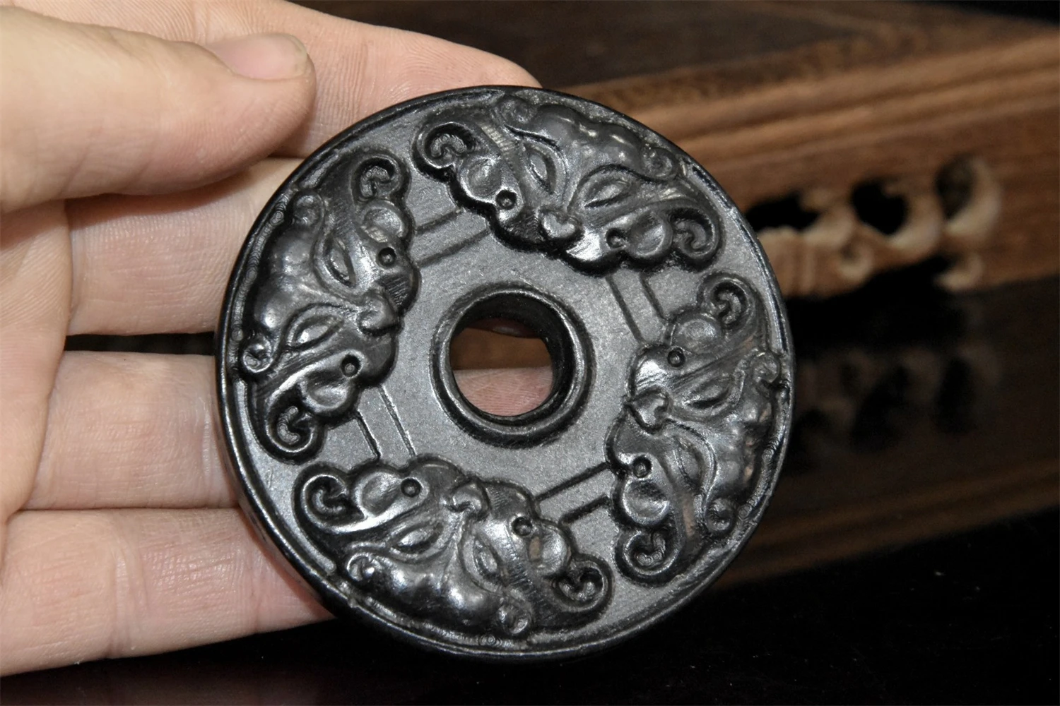 Китайская культура Хуншань черный железный магнетизм метеорит скульптура