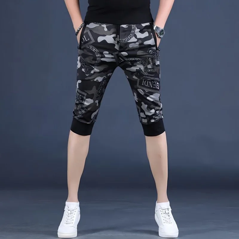 

2024 Summer Trend Shorts Men Small Feet Camouflage Capri Fashion Brand Casual Five-point Medium Pants Men's Style