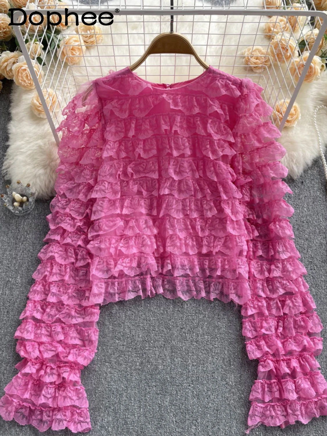 

Женская футболка с круглым вырезом, длинным рукавом и оборками