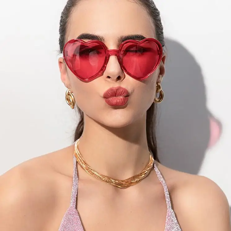 Trendy Cosplay Party Glasses Eyewear Heart-Shaped Sunglasses UV400 Protection Heart Sunglasses for Women Clout Goggle