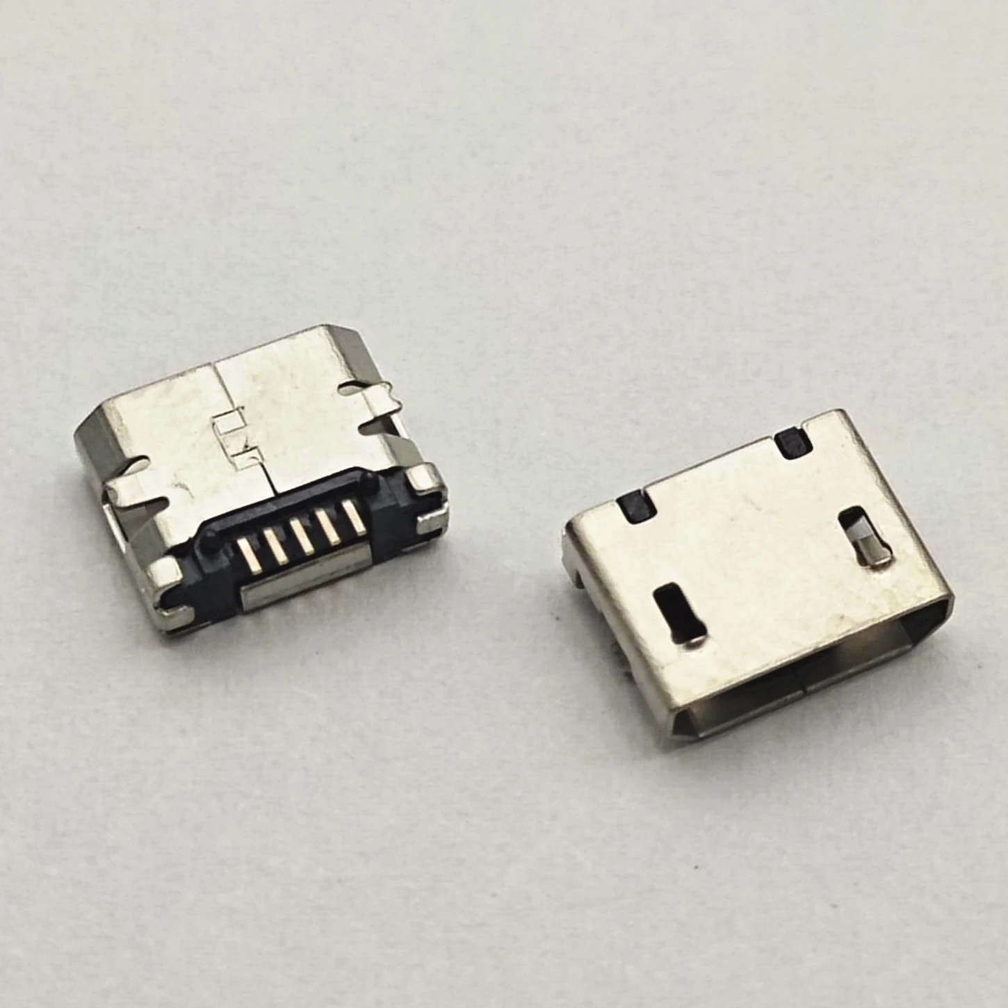 100 шт. разъем Micro USB для подключения внешних устройств |