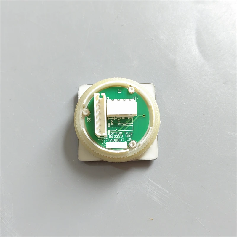 Квадратная кнопка для лифта KM863223H03 863223 с брайлем без уха