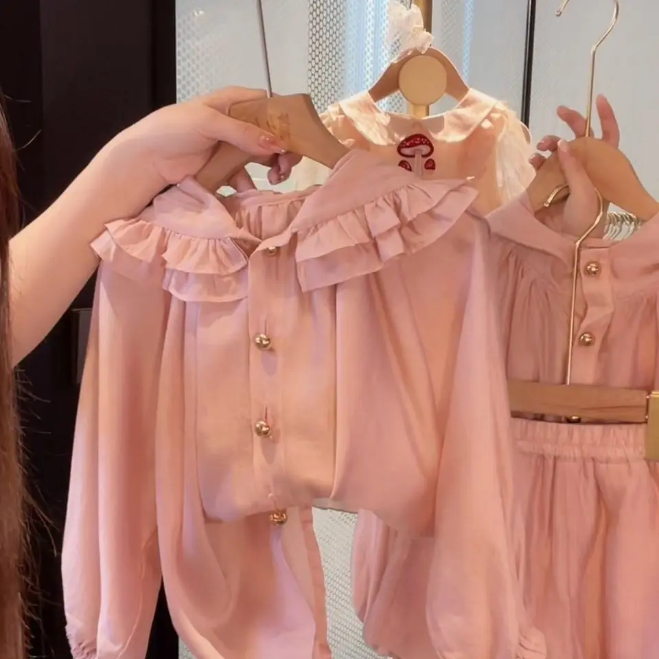 

Детская одежда Летний солнцезащитный костюм для девочек Новинка 2023 просторная рубашка в западном стиле тонкий повседневный комплект из двух предметов