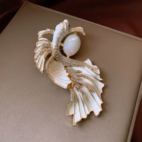 Винтажная брошь золотая рыбка