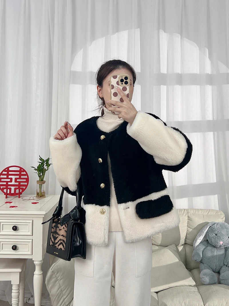 2023 Women Winter New Contrast Color Short Jackets Female Sheep Shearing Outerwear Ladies Round Neck Real Lamb Fur Coats R361