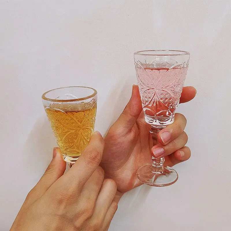 Фото Стакан, посуда, винтажная Коктейльная чашка ins, простая чашка Baijiu для красного вина, рельефная чашка для холодных напитков, чашка для иностранного вина, шампанского №2