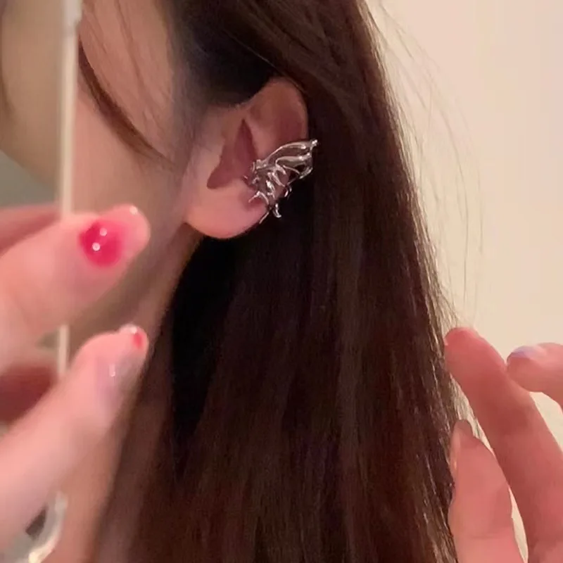 

Fashion Statement Punk Butterfly Fairy Ear Clip Woman Stainless Steel Wing Non Perforated Clip Earrings Trendy Woman Jewelry