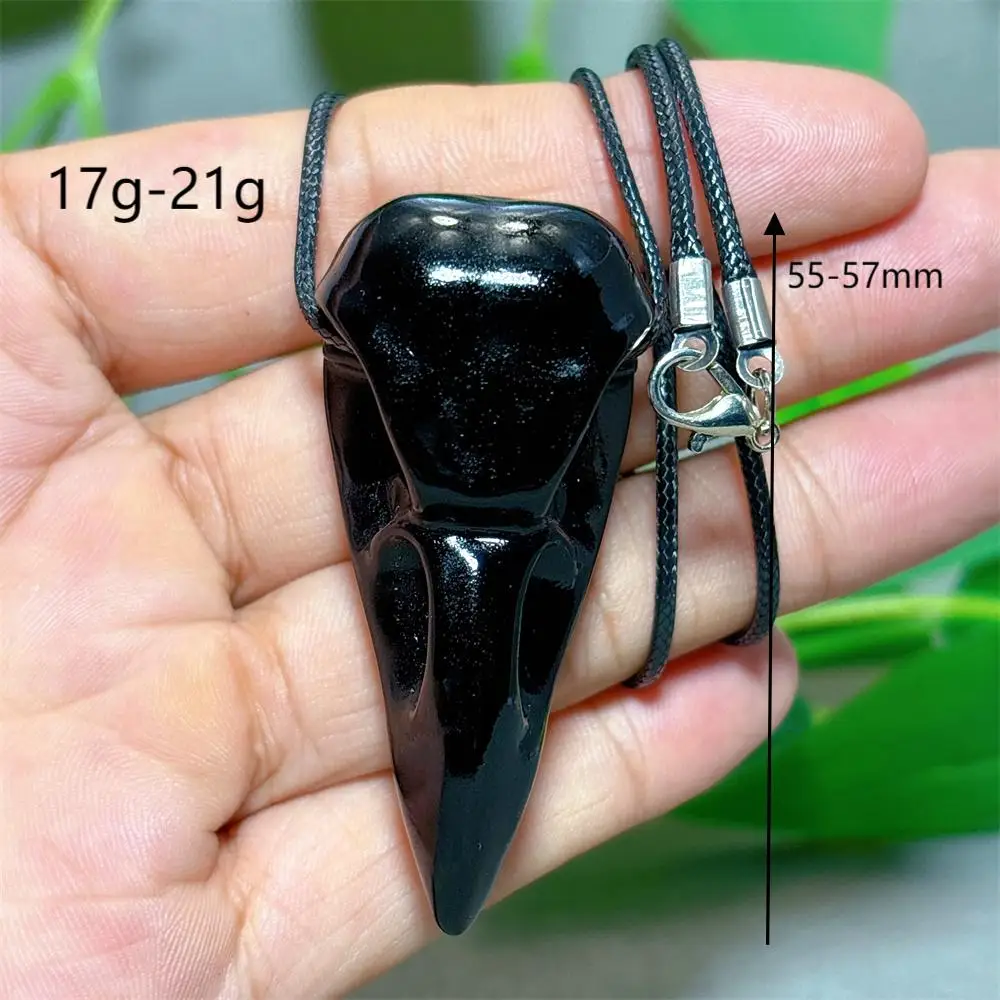 

Черный обсидиан череп ворона