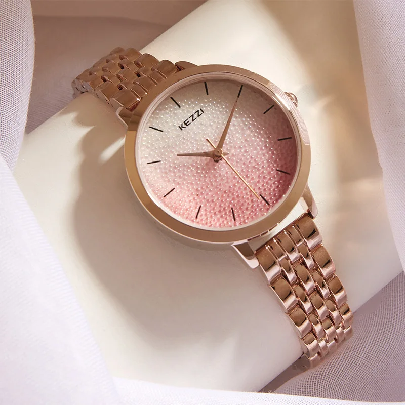 Watch female Korean  of luminous girl heart steel belt waterproof diamond starry sky online celebrity fashion quartz watch.