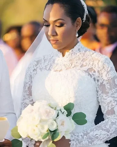 Свадебное платье LOVEYING классическое