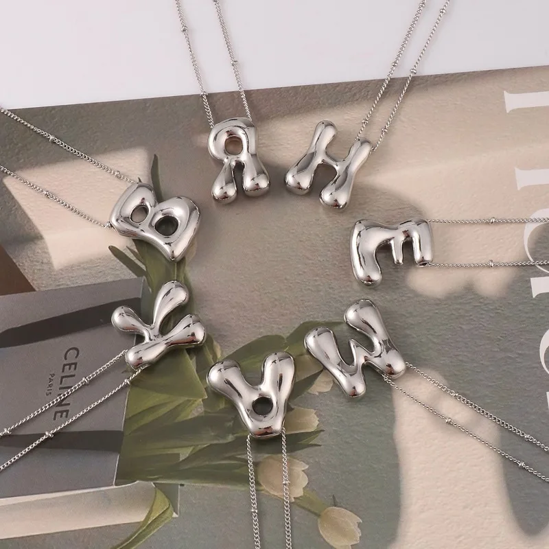 Женское ожерелье с буквами английского алфавита