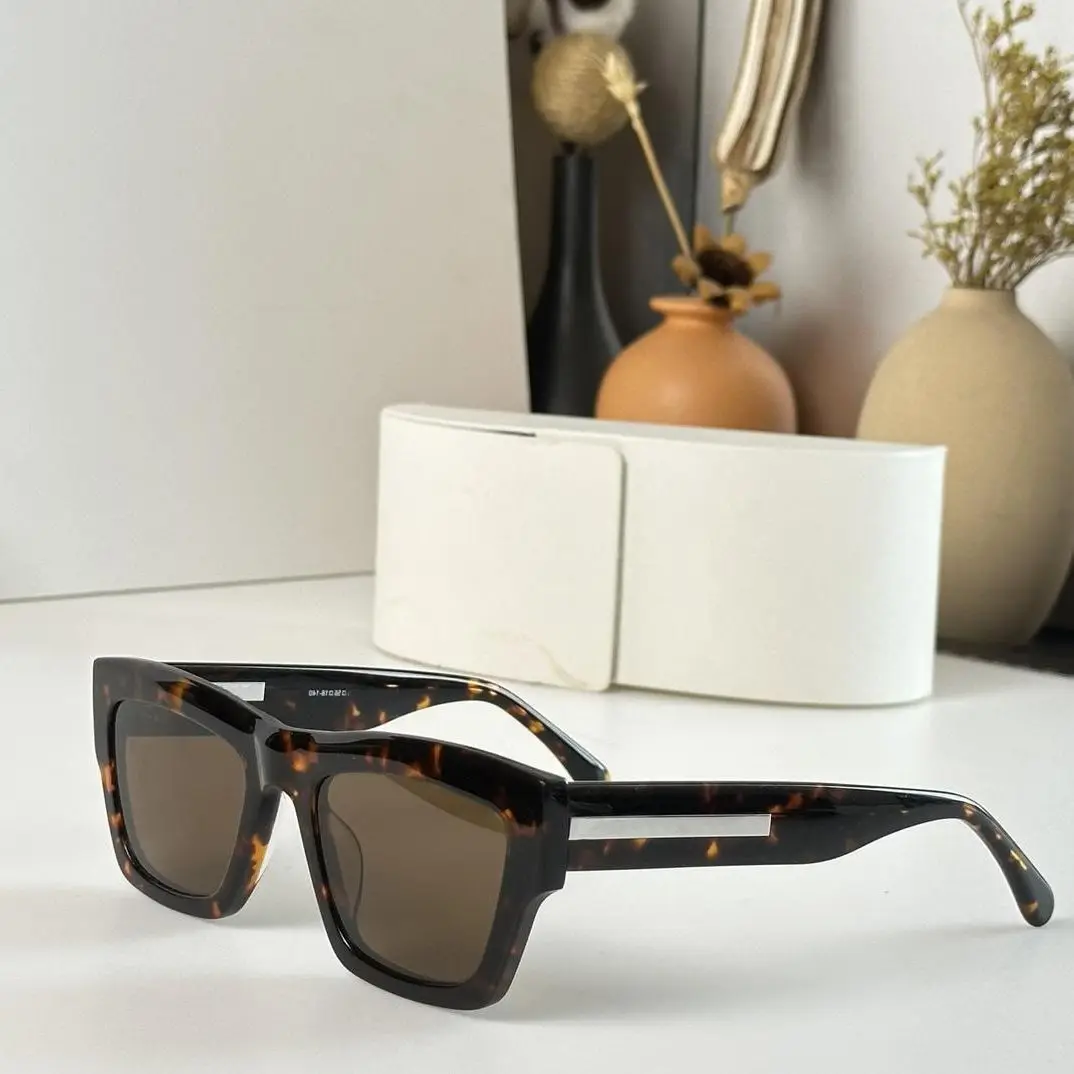 

Солнцезащитные очки для мужчин и женщин, классические модные дизайнерские Поляризационные солнечные очки в стиле «Деревня», с защитой от у...