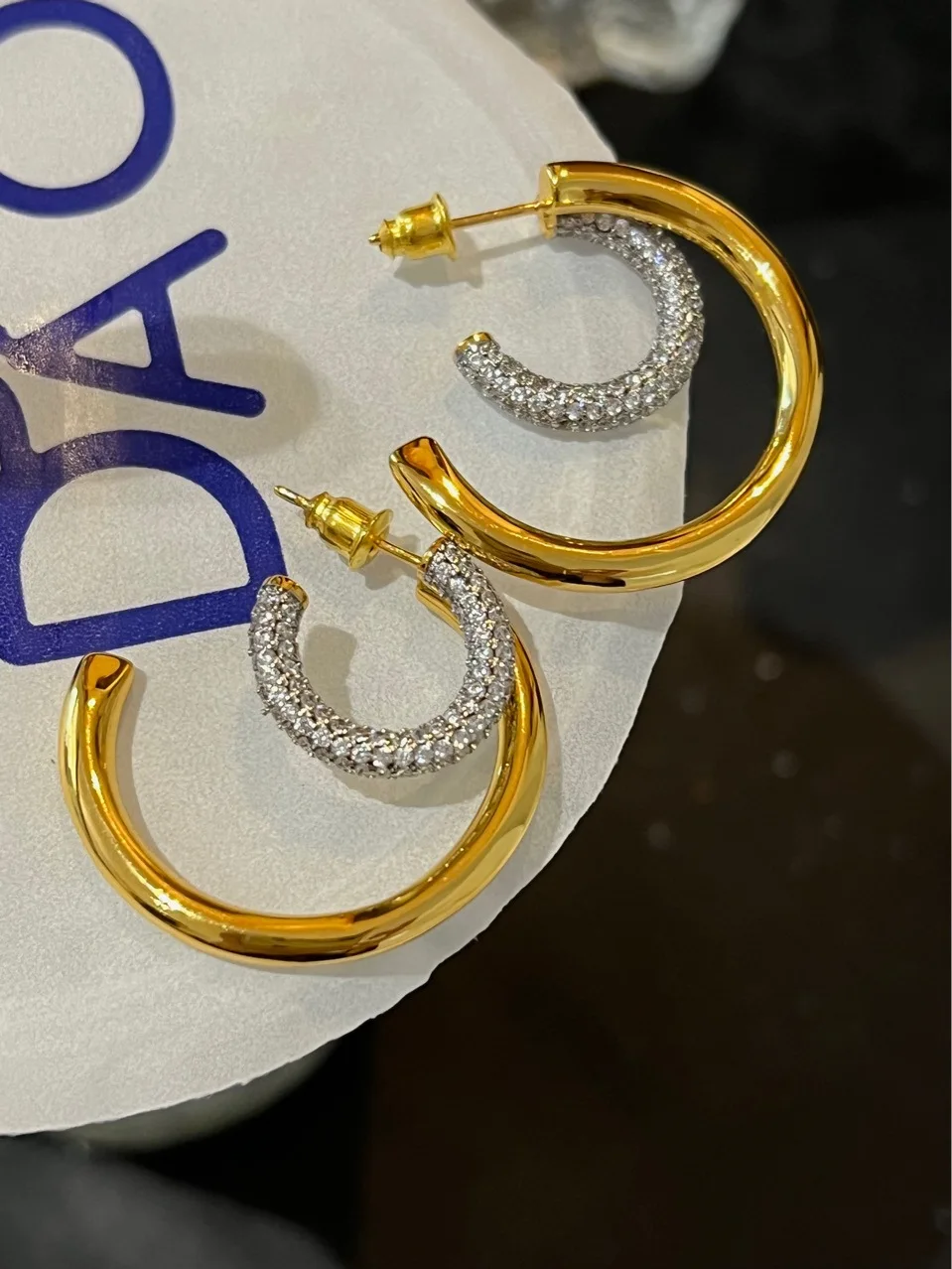 

Серьги LONDANY, новые цветные контрастные двойные круглые неизолированные микроинкрустированные высокочувствительные серьги-кольца для женщ...