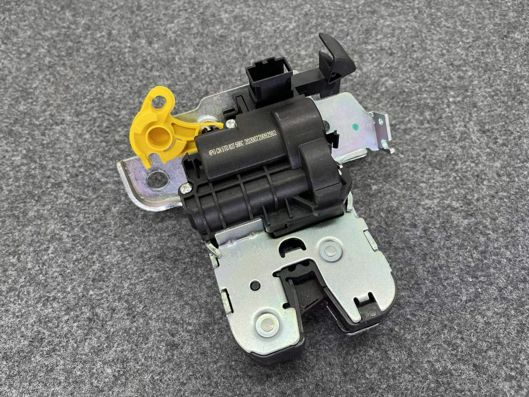 Автомобильный Замок для багажника замка фотоэлементов двигателя OE:5TD827506 5TD 827 506 C