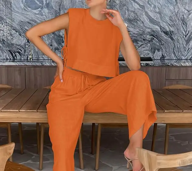 

Лидер продаж 2023, Женский комплект из топа и шорт без рукавов