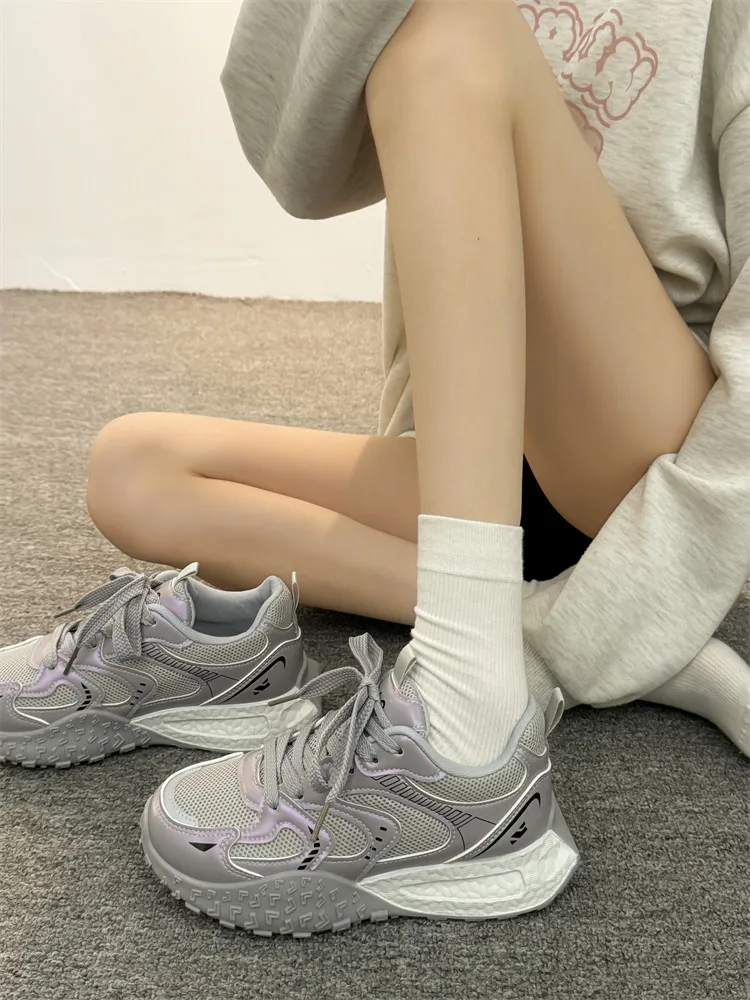 Женские кроссовки женская обувь летняя модные на платформе для бега с розами 2024