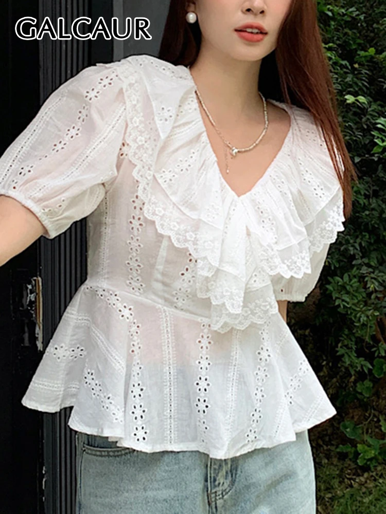

Женская блузка с оборками, V-образным вырезом и пышными рукавами