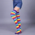 Чулки женские хлопковые выше колена, очаровательные длинные в радужную полоску, чулки для косплея в стиле Хай-стрит, большие размеры