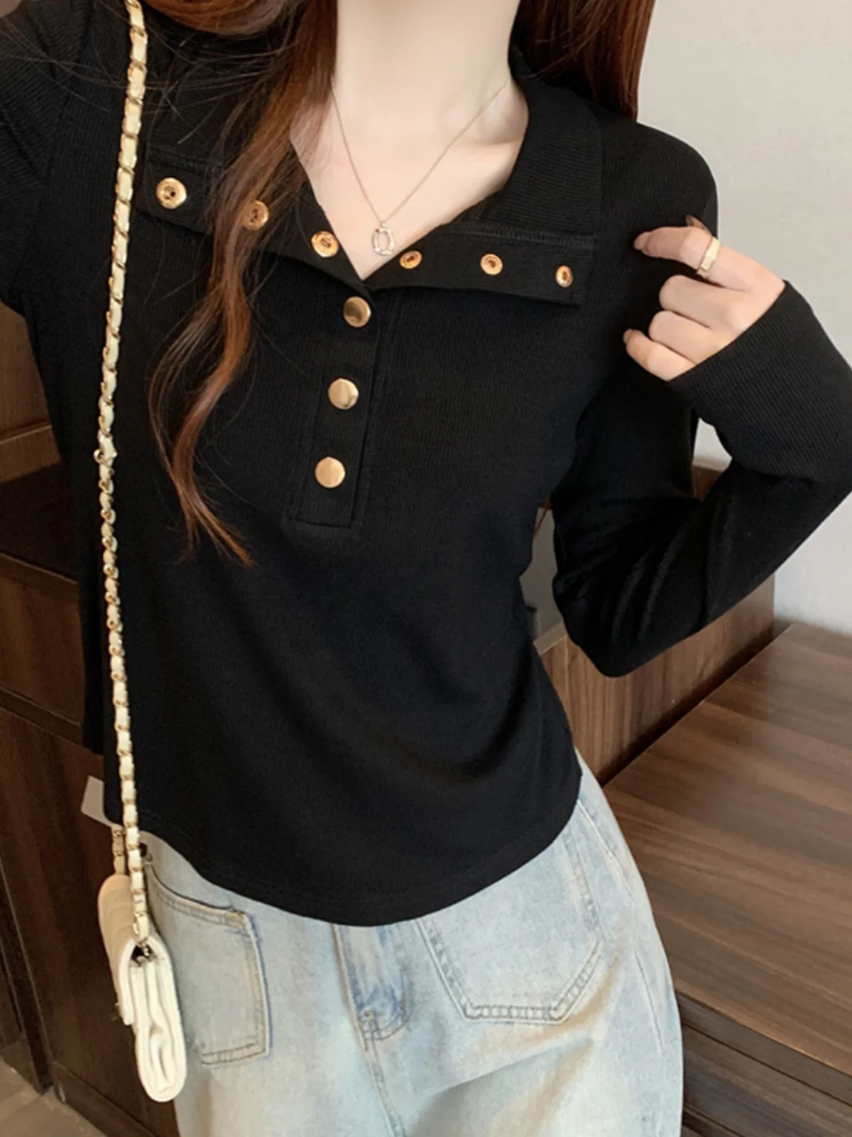 Розовая футболка с воротником-поло и длинными рукавами женская весенняя одежда