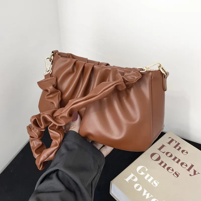 

2022 Fashion Cloud Shoulder Bag Luxury Brand Women PU Leather Pleated Design Crossbody Bags Purses and Handbags Shopping
