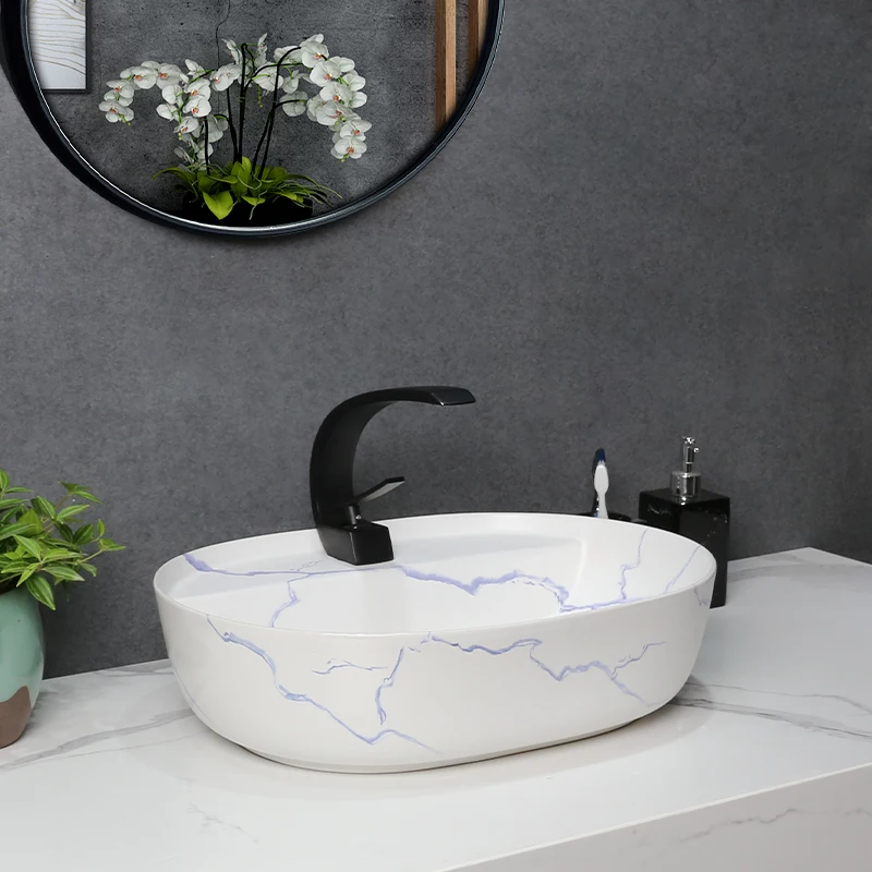 Скандинавская керамическая плитка с белым мраморным узором | Обустройство дома