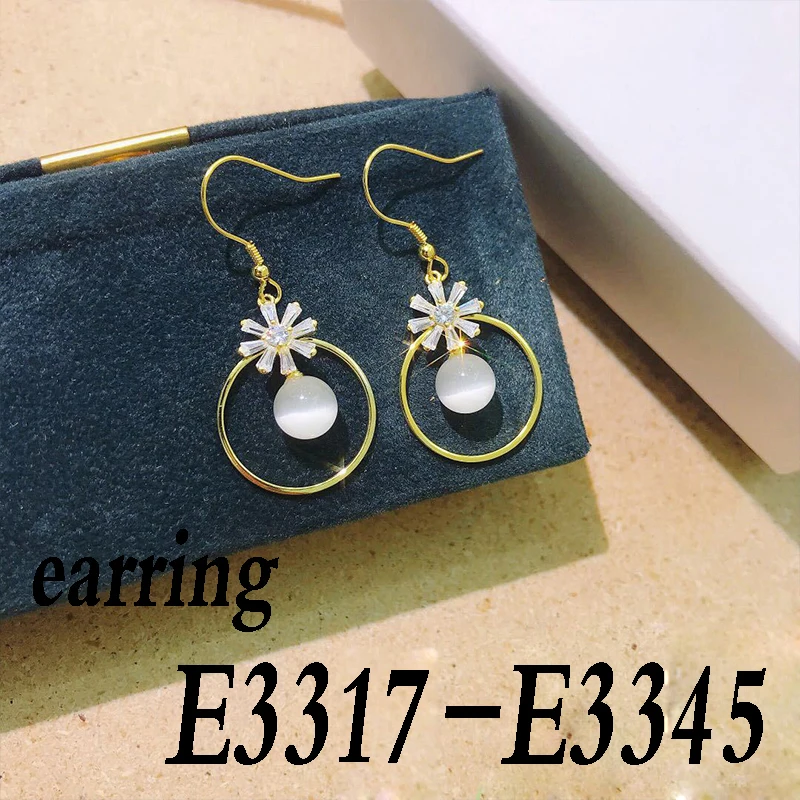 

Модные изысканные серьги из серебра 925 пробы