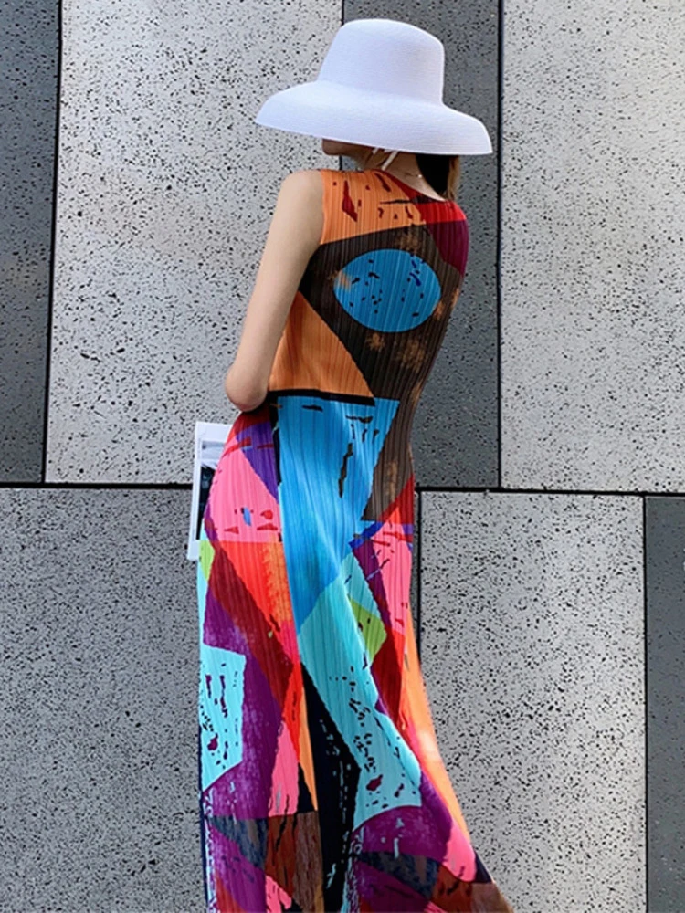 Женское платье 2022 с круглым вырезом без рукавов и высокой талией до колен модный