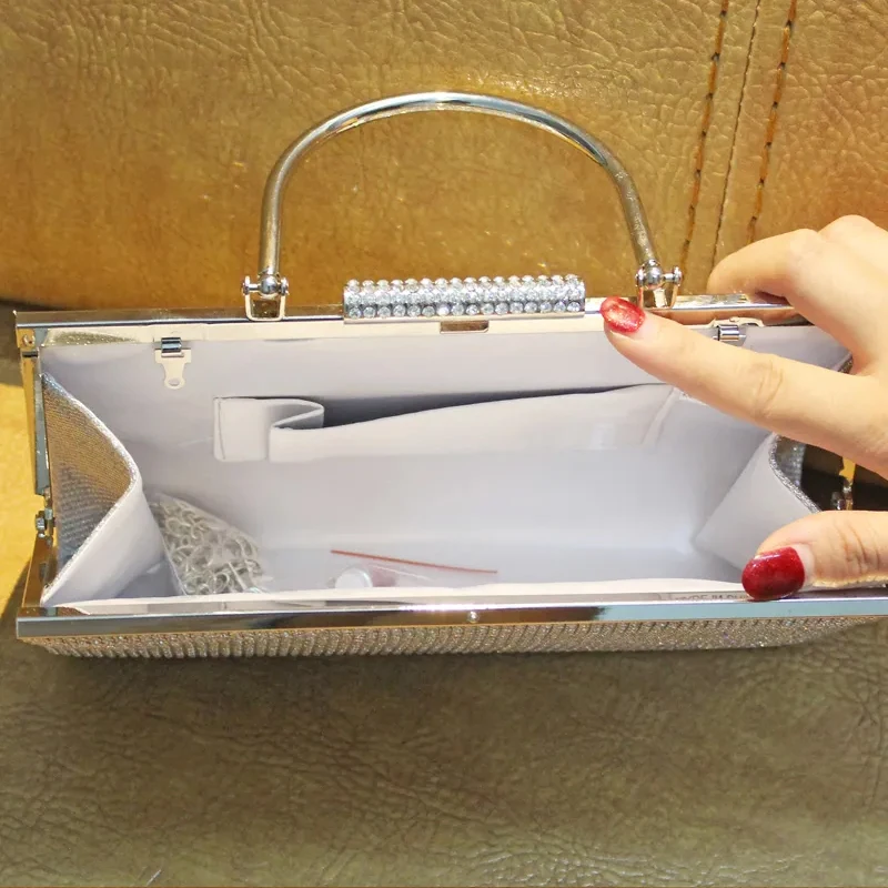 New diamond-encrusted handbag Socialite rhinestone dinner bag Dress bag Makeup bag Ladies bag Clutch bag crossbody bag