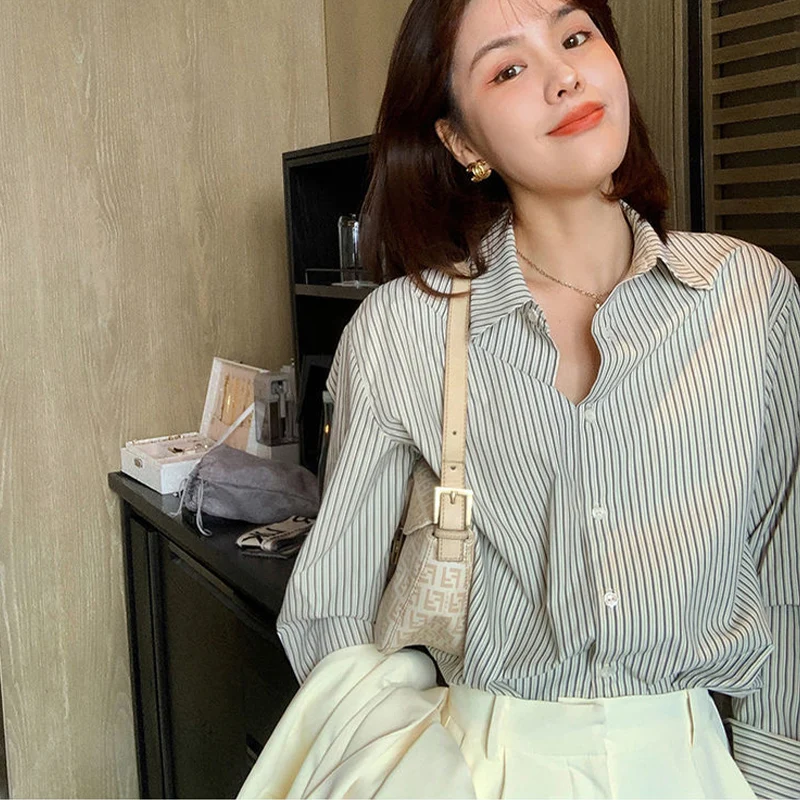 Simple And Stylish Vintage Shirt Women Vertical Stripes Tops Commuter Leisure Long-Sleeved Blouses Blusas Mujer De Moda 2022