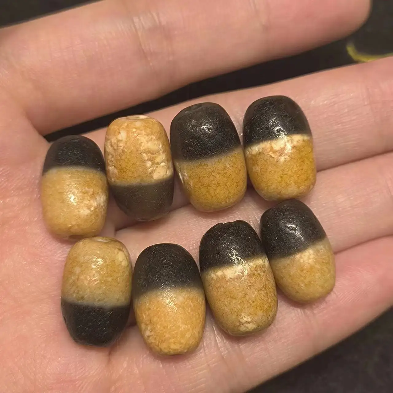 1pcs/lot Natural old agate beads Black and white beads Weathering lines Accessories jewelry rare amulet archaic Ethnic style