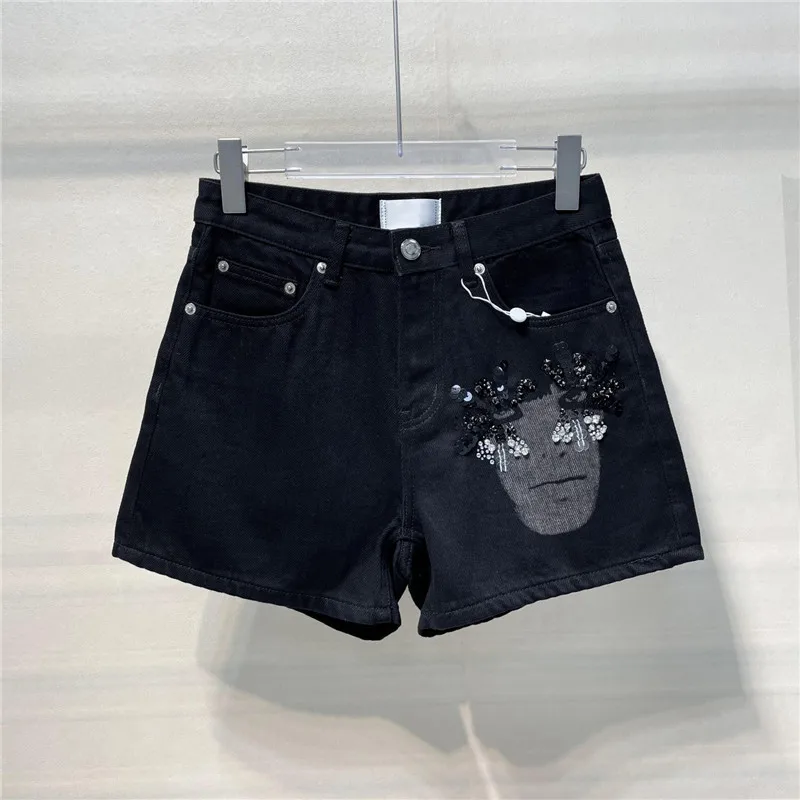 

Новинка лета 2022, темпераментные черные красивые шорты с блестками и бусинами, тяжелые Промышленные шорты, тонкие джинсовые шорты с завышенн...