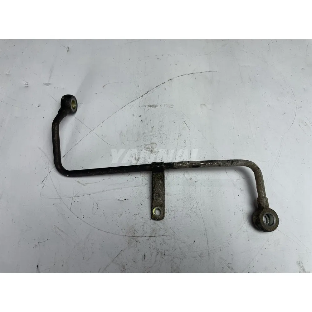 

3KB1 Outlet Tube For Isuzu Engine Spare Parts
