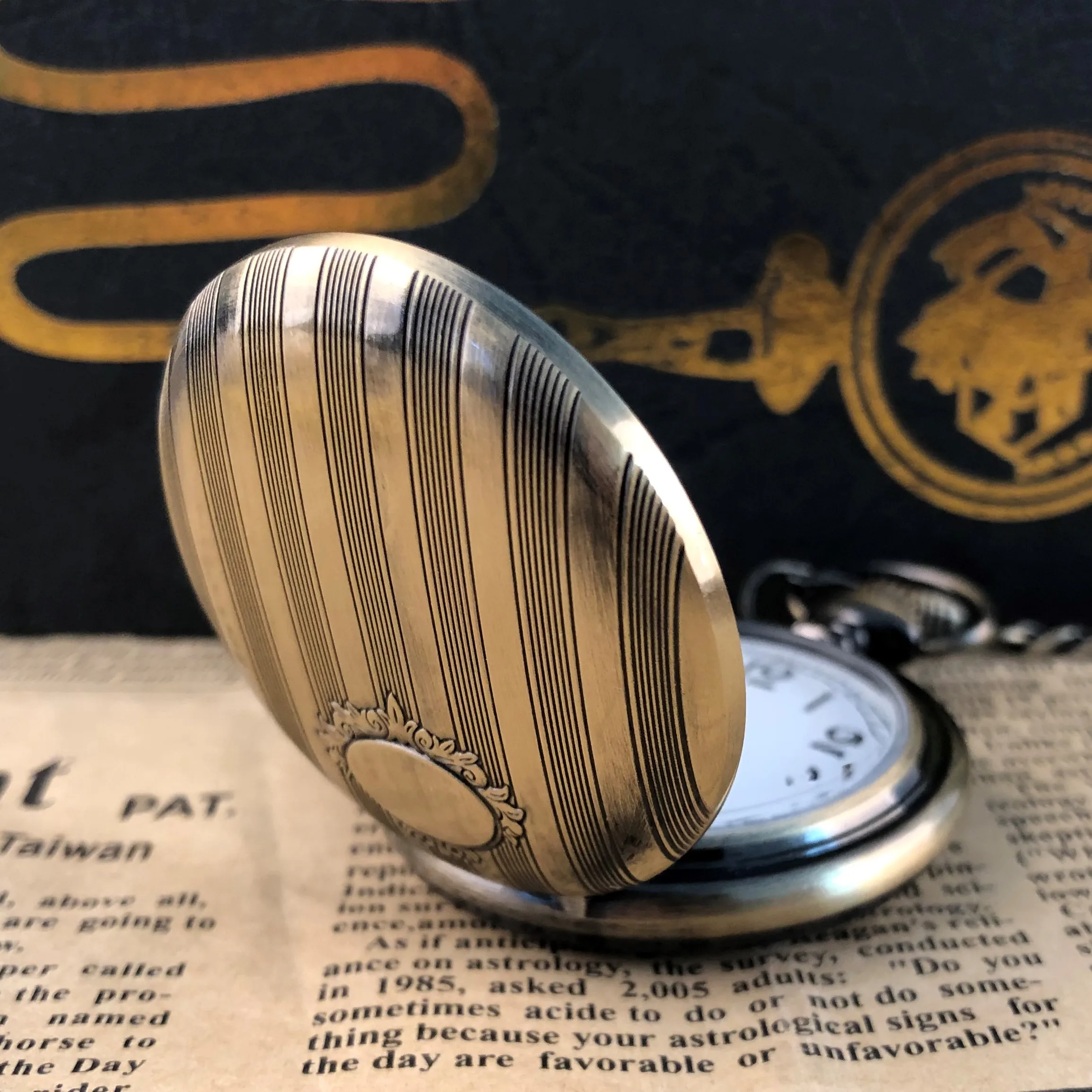 Рисунок 3 - Классические кварцевые карманные часы