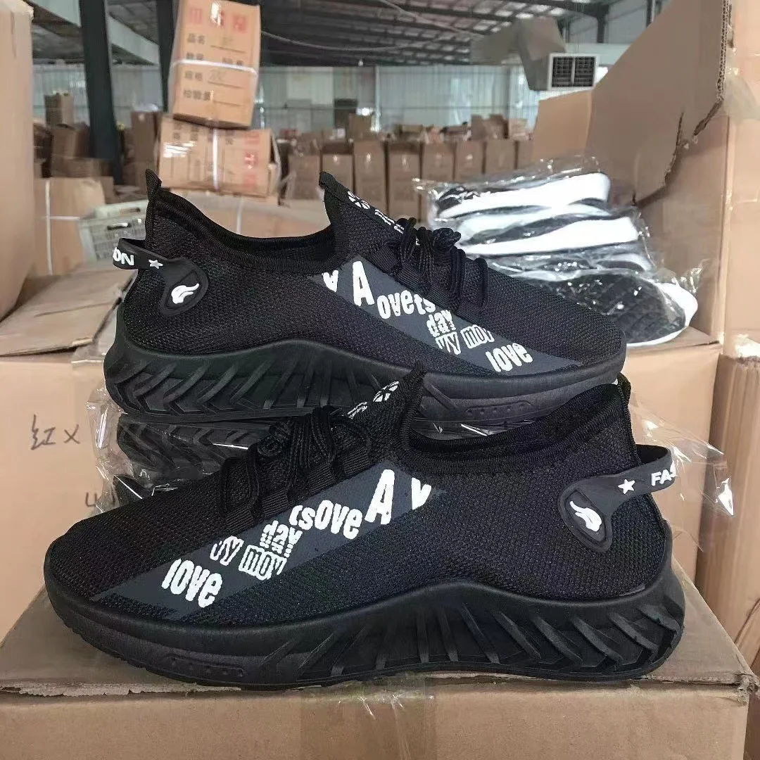 New 2022 Men Running Shoes Breathable Outdoor Sports Shoes Lightweight Sneakers for Women Comfortable Athletic Training Footwear