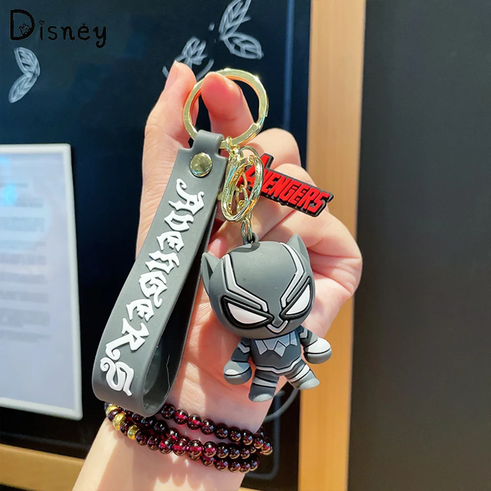 

Marvel Superhero Keychain Cosplay Movie Avengers Black Panther Iron Man Keyring Jewelry Car Backpack Key Chain Accessories Gifts