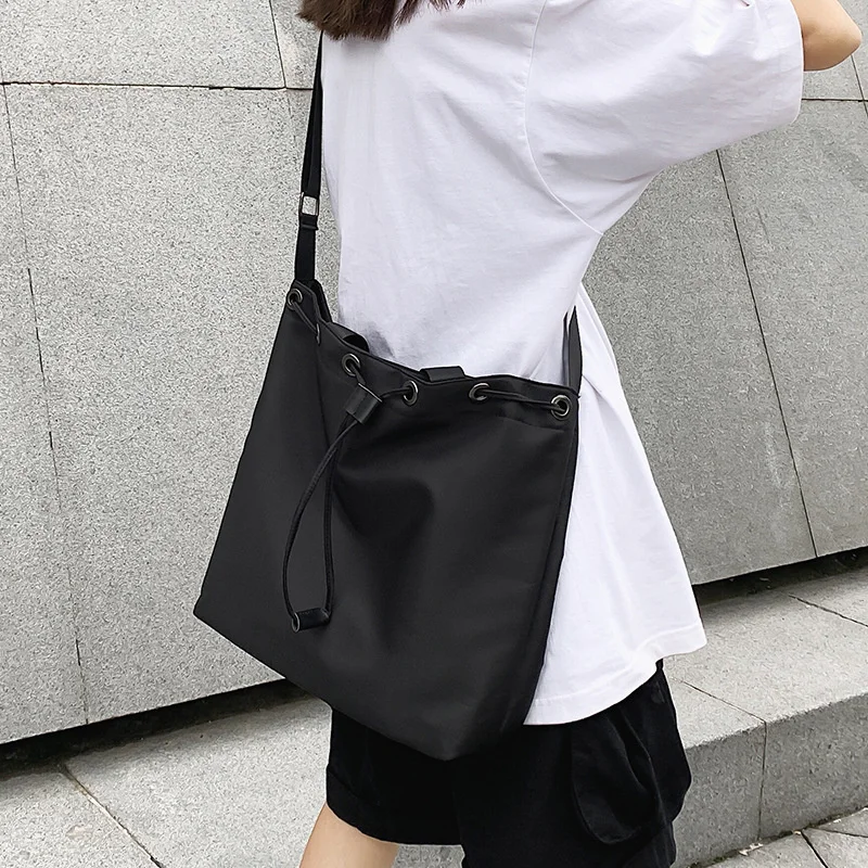 

Large Capacity Crossbody Shoulder Bags for Women Waterproof Nylon Handbags Unisex Solid Messenge Bags Ladies Travel Bag