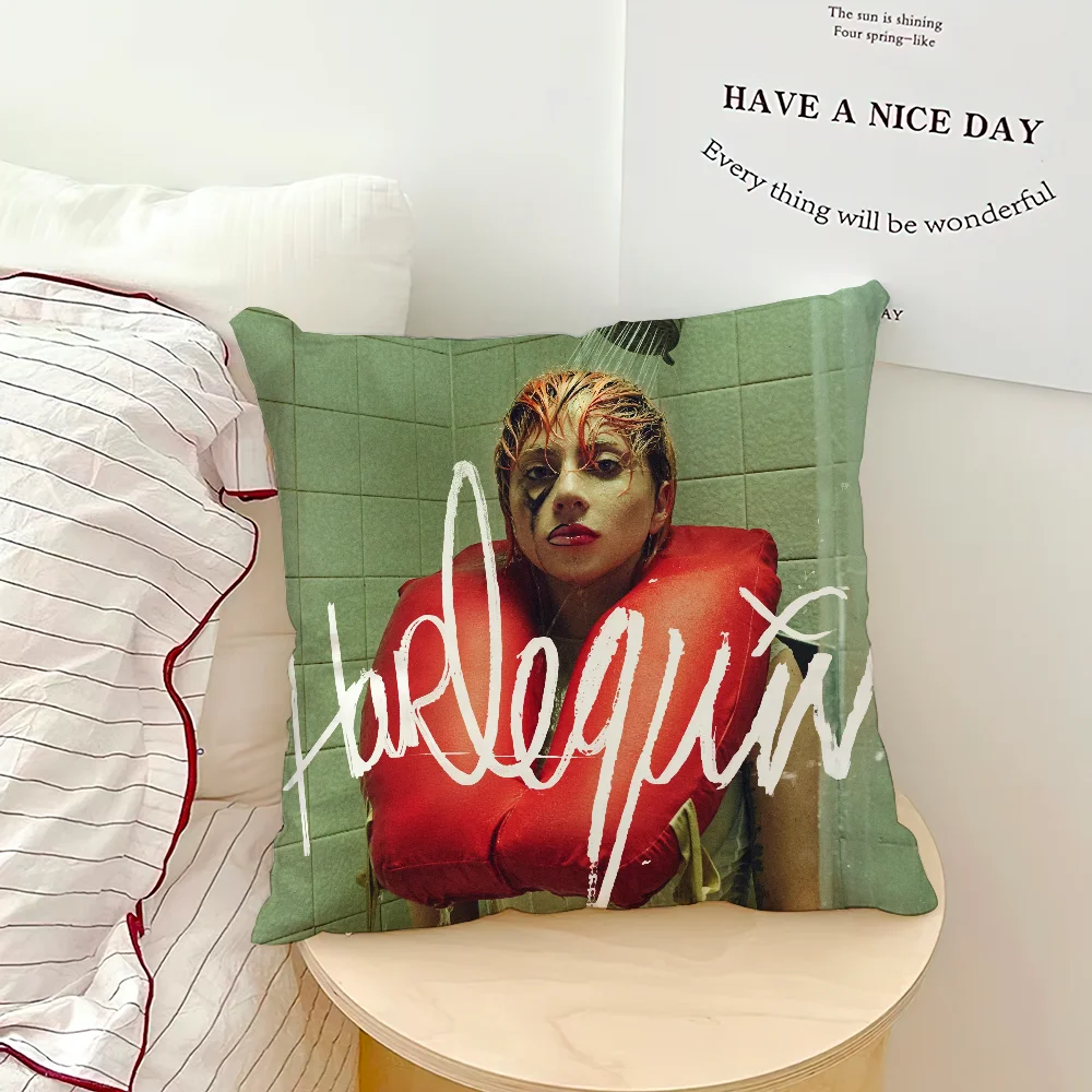 Декоративная наволочка Леди Гага полиэстер
