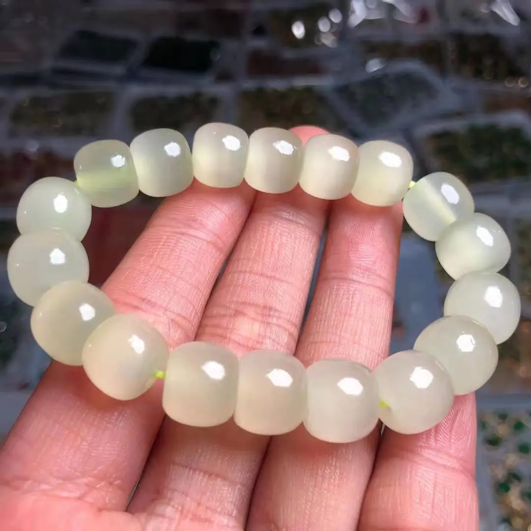 

trumpetAfghanistan jade ice kind cat eye old type bead hand string bracelet jade gift