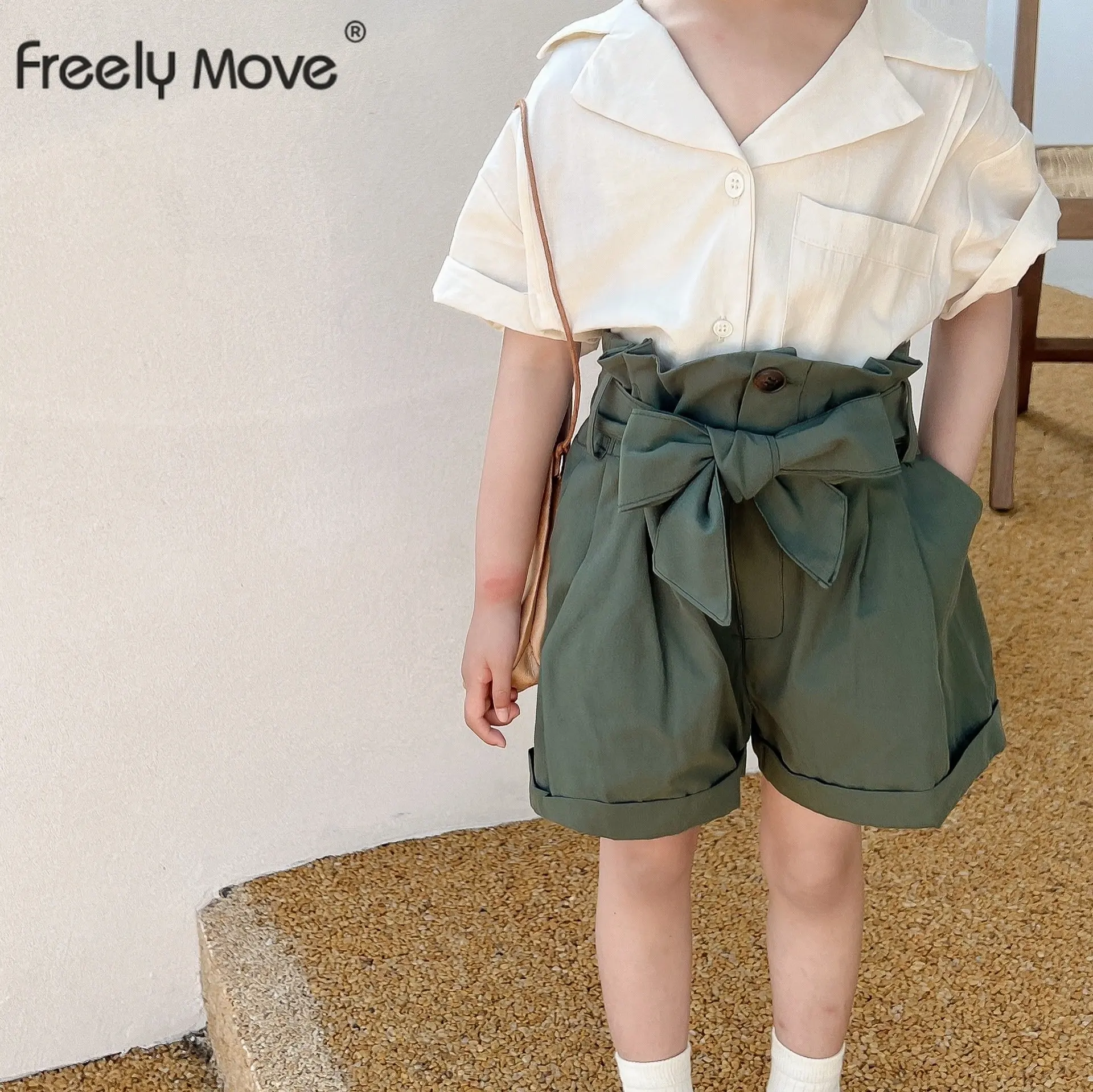 

Новинка 2023, летняя блузка для девочек, Однотонная рубашка с воротником на пуговицах и коротким рукавом, одежда для детей, детские топы для ма...