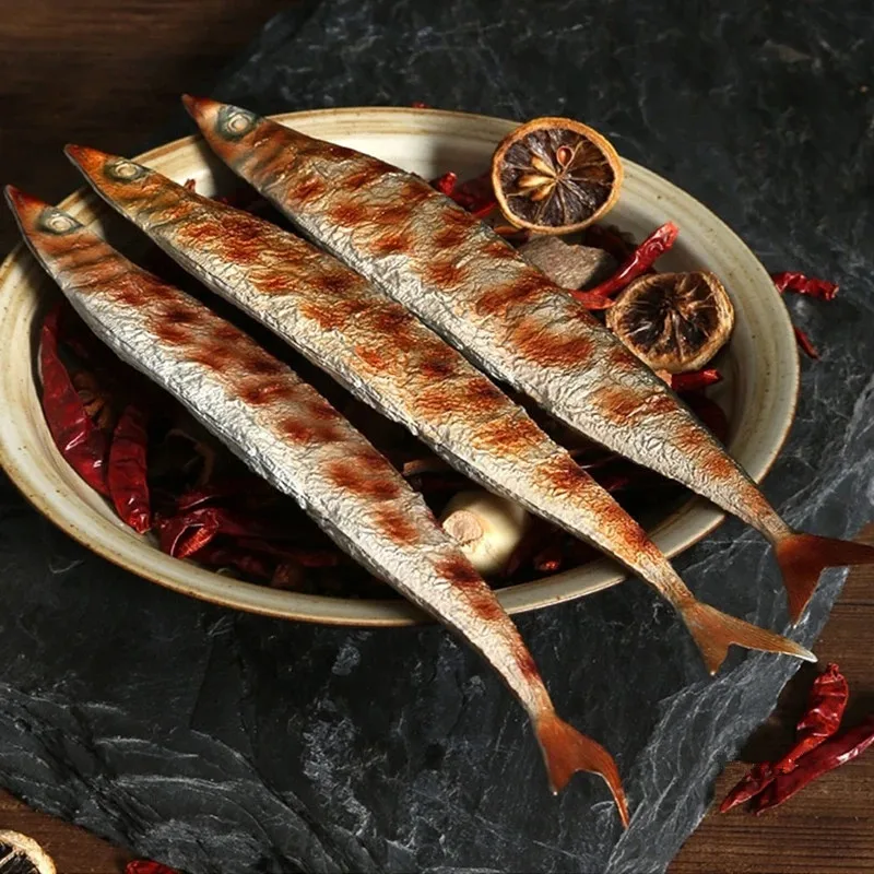 

Simulation Roast Saury Fish Model Fake Japanese Cuisine Food Kitchen Cabinet Display Props Hotel Restaurant Shop Decoration