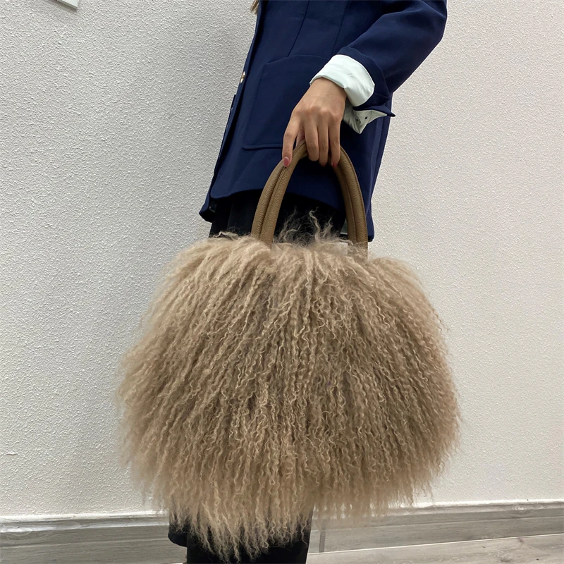 

Factory Wholesale New Fashion Design Luxury Real Mongolian Lamb Fur Bag Sheep Fur Shoulder Bag
