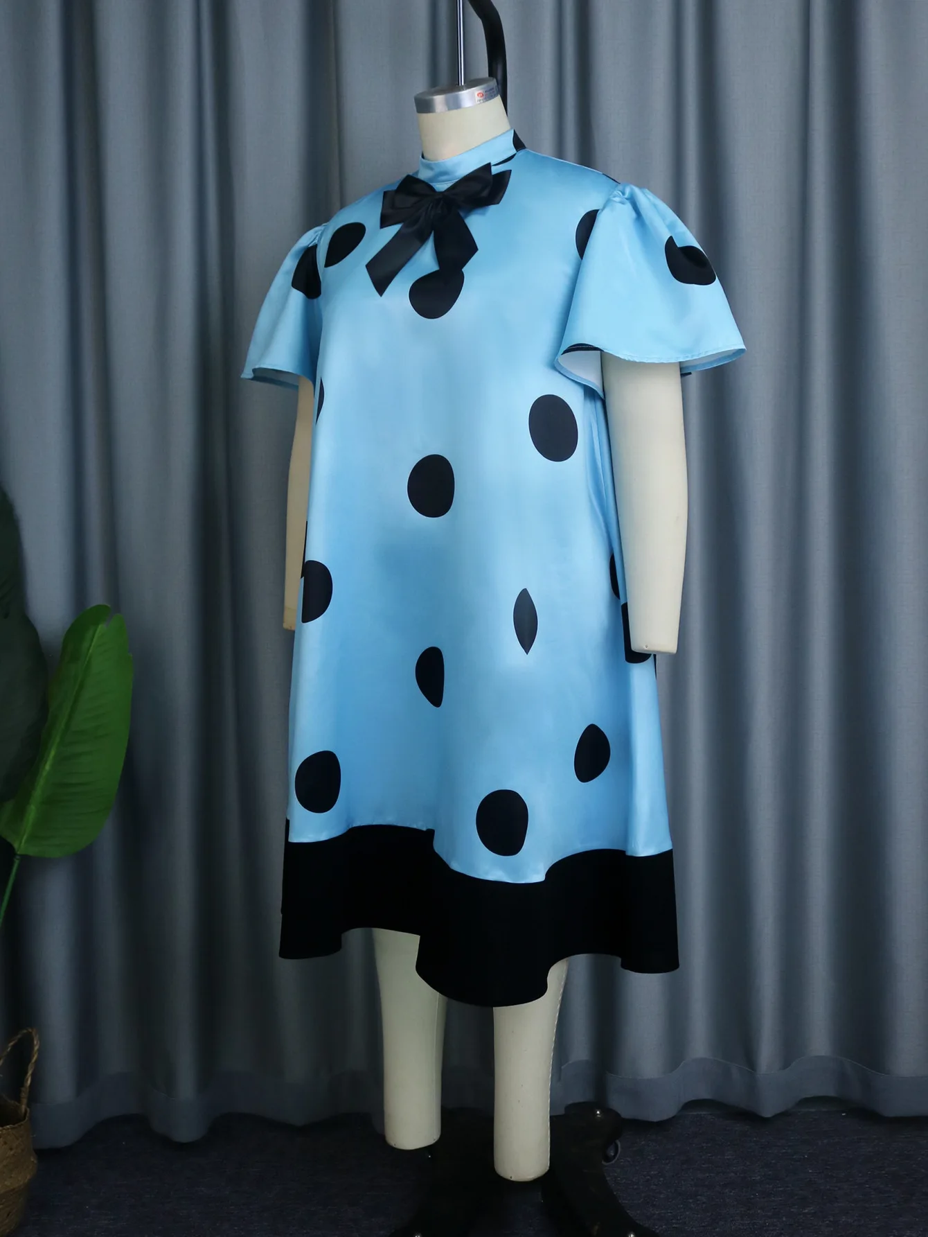 Plus Size Party Dress Women Bow Dot Print Wide Elegant Chubby Cloth Lady Casual 4xl Prom 2023 Summer Sale Trendy New Loose Dress