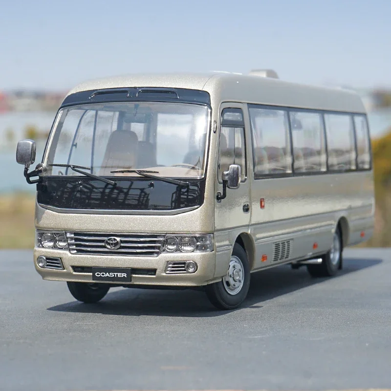 Оригинальная модель автомобиля 1:24 Toyota Costa COASTER из сплава с имитацией хлеба